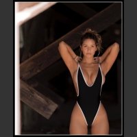 serving-of-side-boob-2